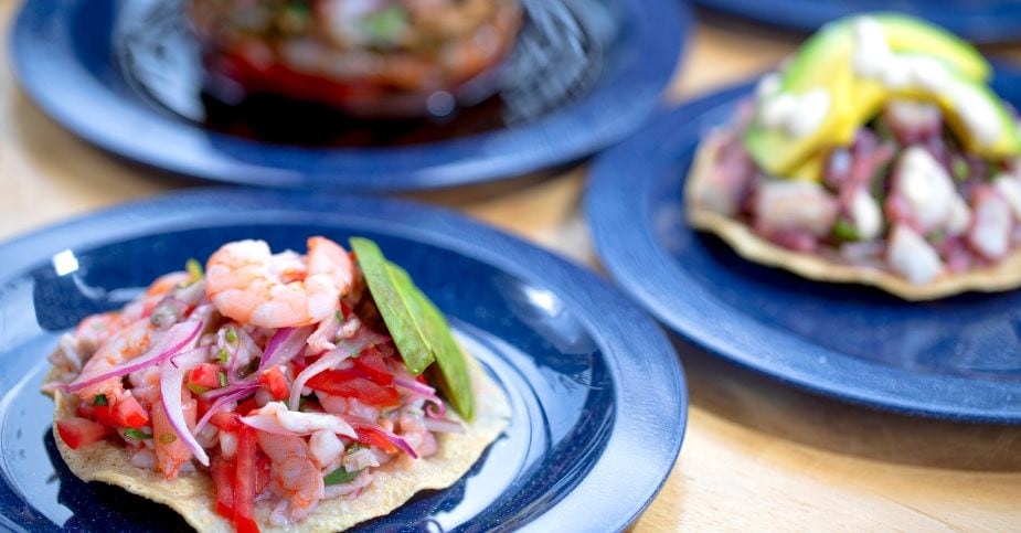 Mira estas ideas de tostadas ricas y eficientes para servir en tu cantina